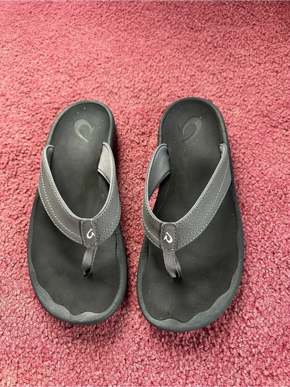 OluKai Gray Women's Thong Sandals